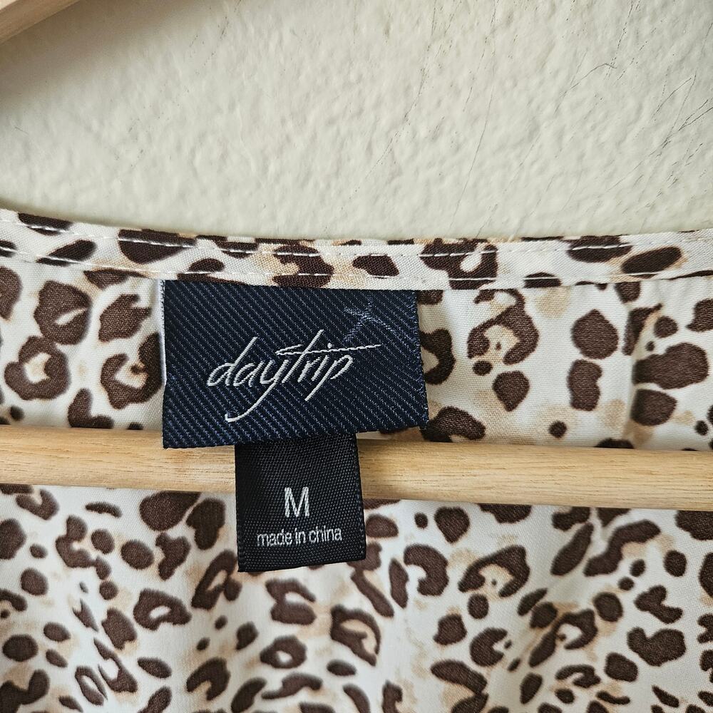 Daytrip Animal Print Kimono Medium - Picture 7 of 8